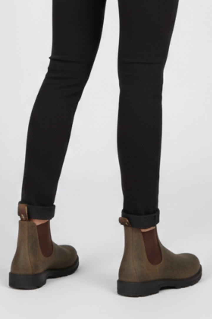 Mujer Chelsea Botas con Elastic Panels y Pull Tabs
