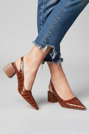 Mujer Slingback Pumps con Pointed Toe y Adjustable Strap
